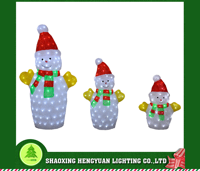 Big, medium, little snowman